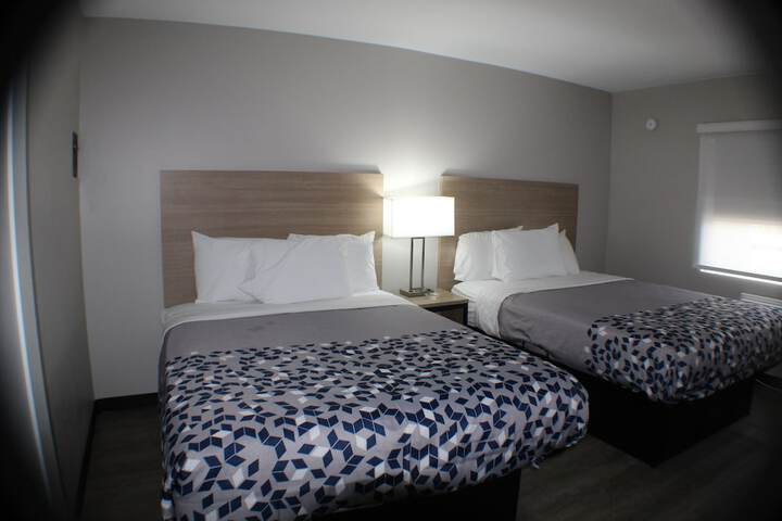 Room 4 of 9