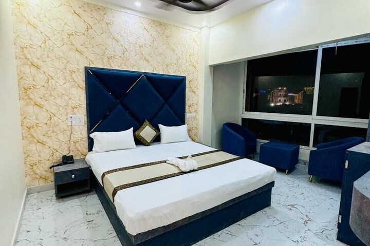 Room 8 of 49
