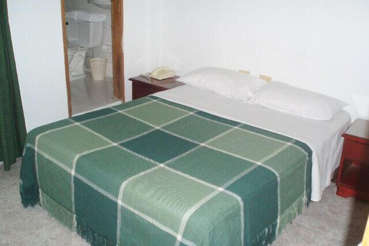 Room 6 of 42