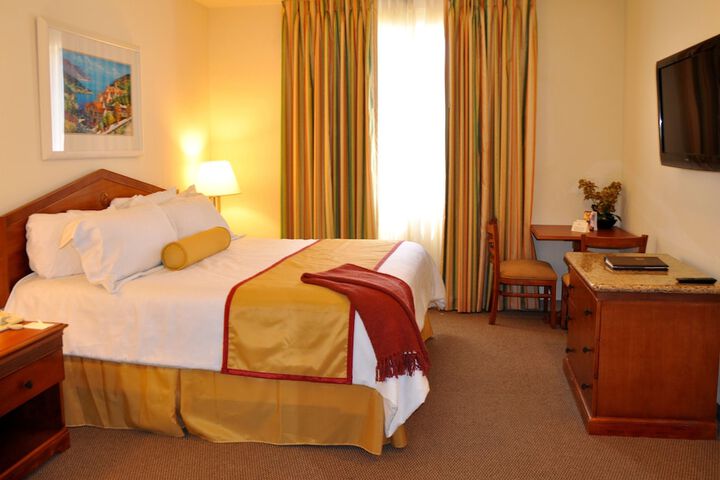 Room 5 of 19