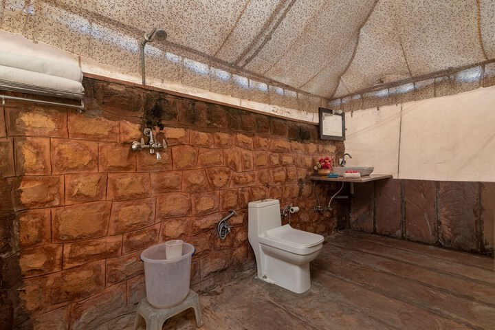 Room 8 of 30