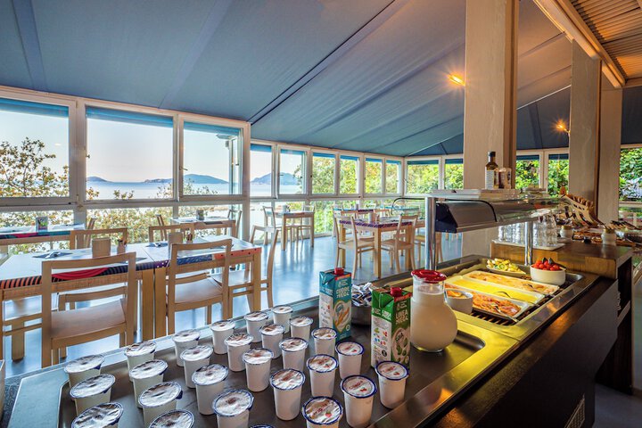 Dining 206 of 241