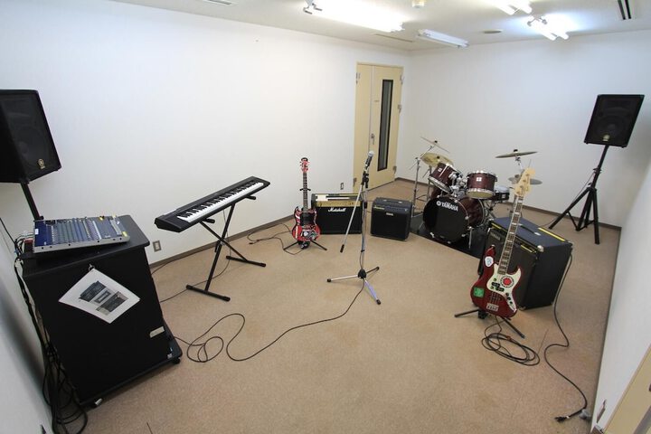 Room 16 of 25