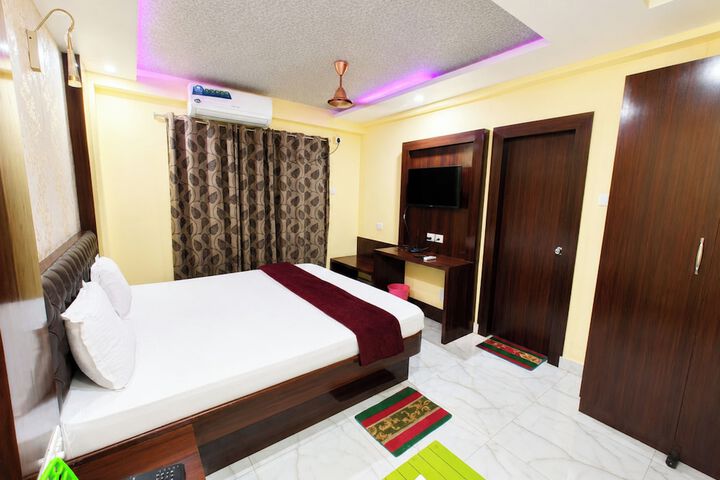 Room 4 of 14