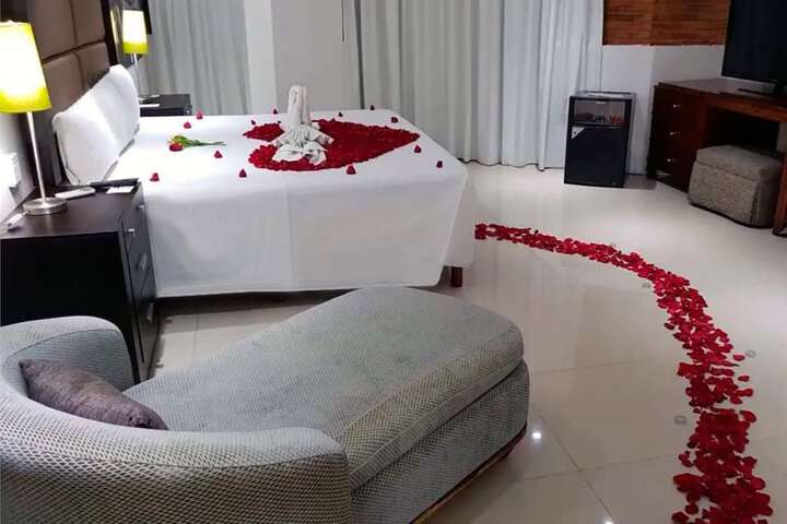 Room 36 of 60
