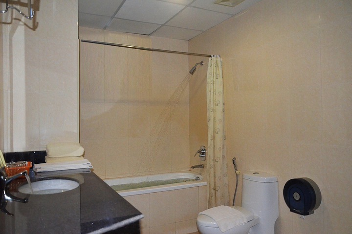 Room 34 of 65