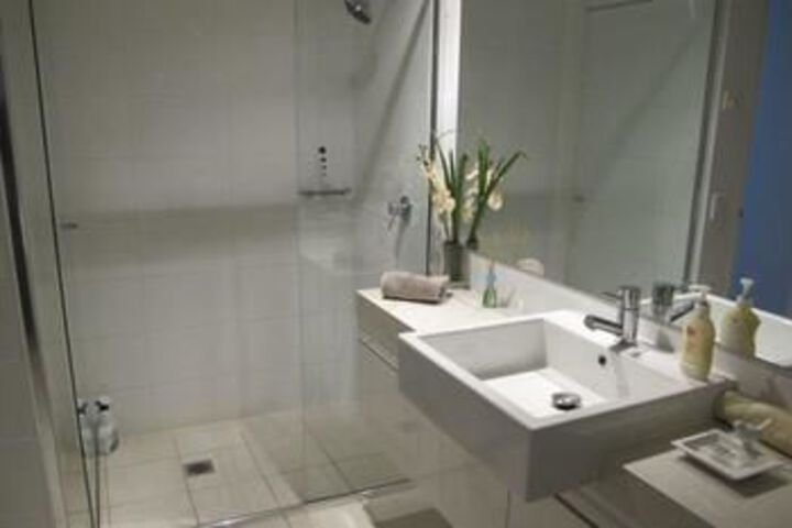 Room 3 of 12
