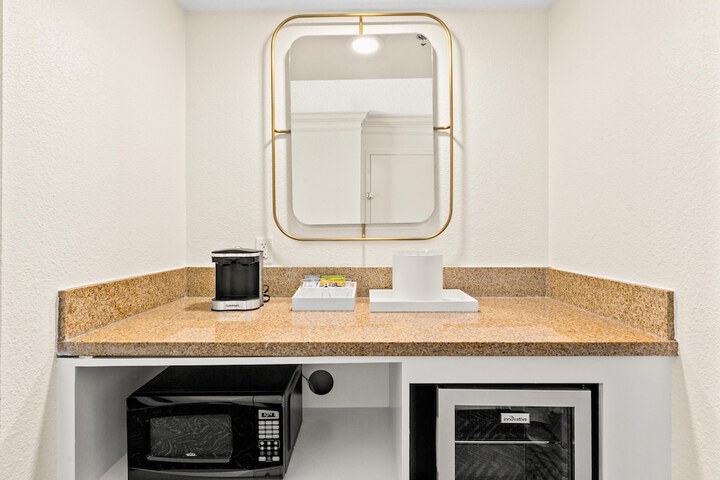 Minibar