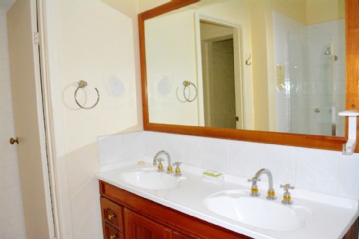Room 216 of 768