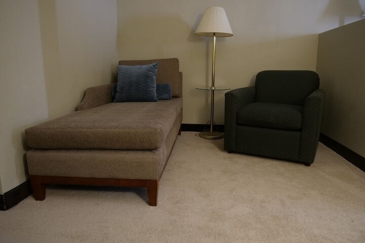 1 King Bed (10 of 10)