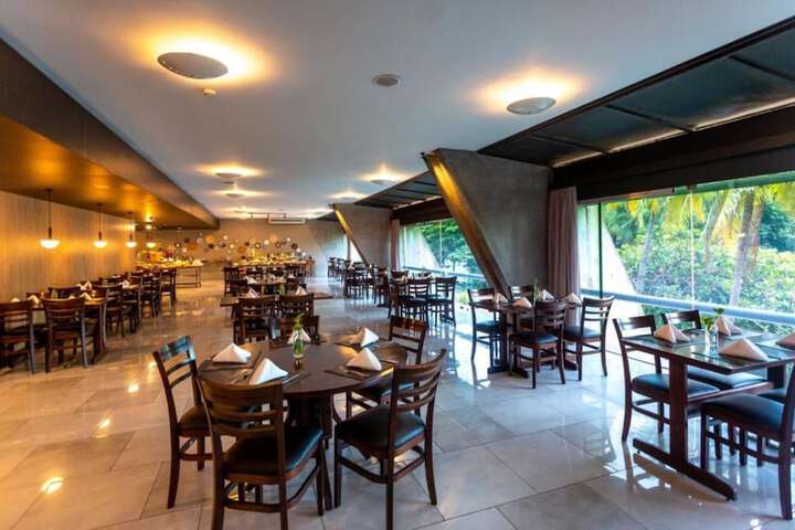 Dining 82 of 132