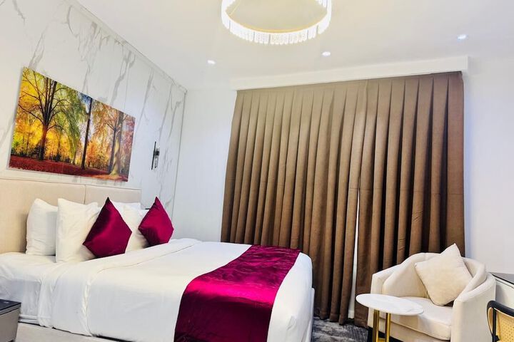 Room 15 of 36
