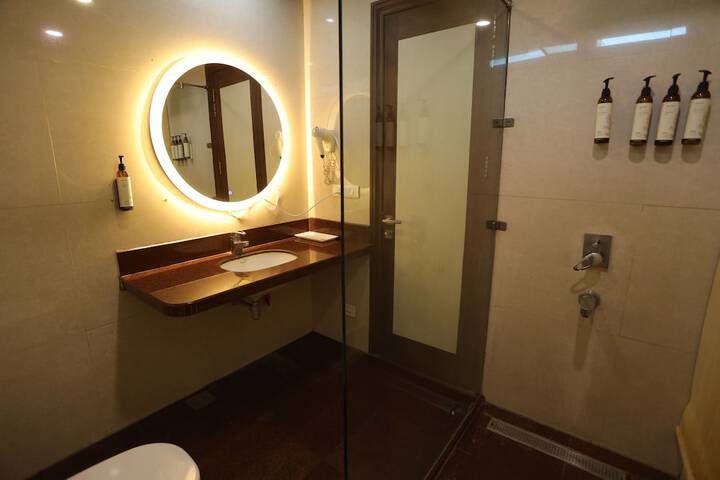 Room 228 of 288