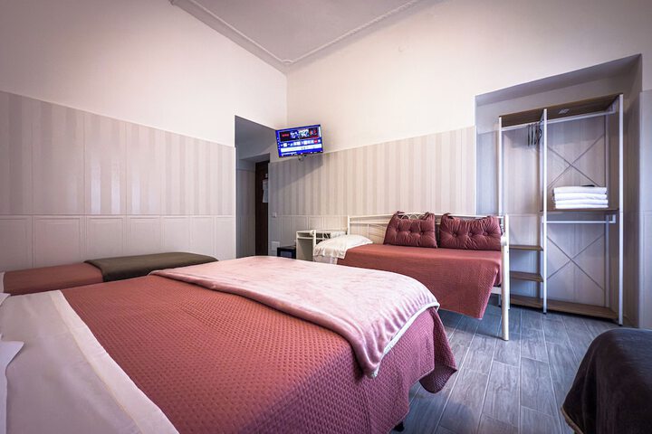 Room 8 of 31