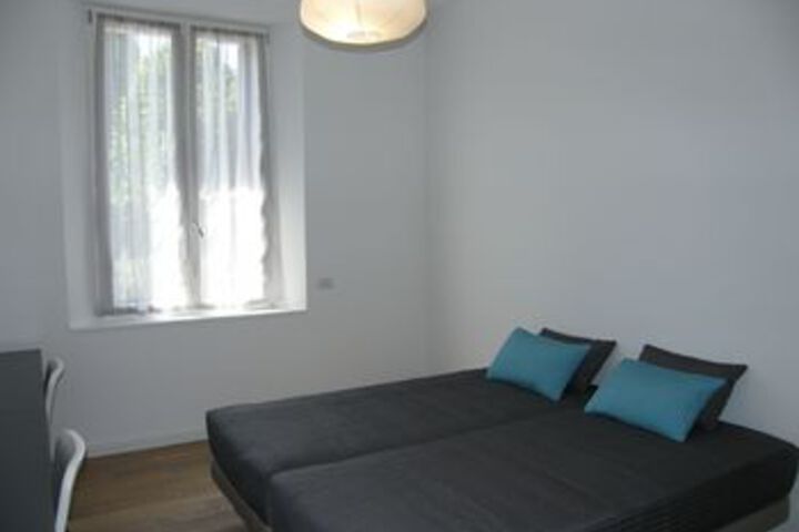 Room 12 of 25