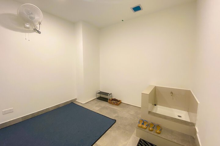 Room 18 of 49