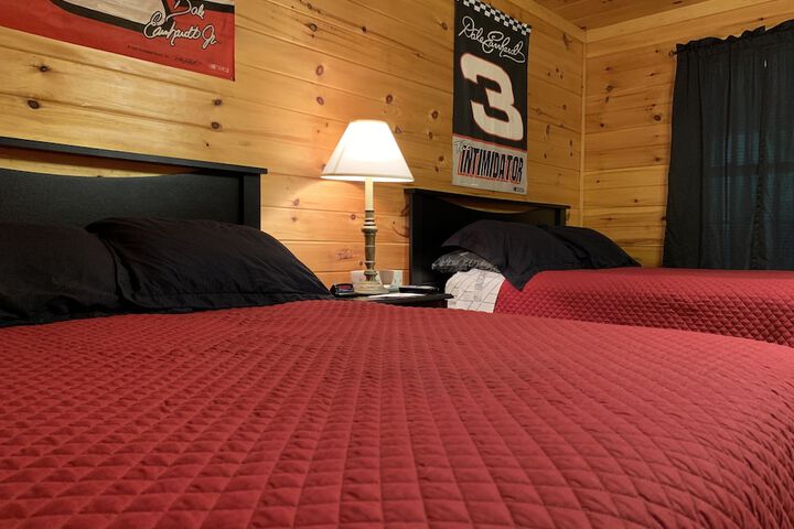 Room 17 of 261