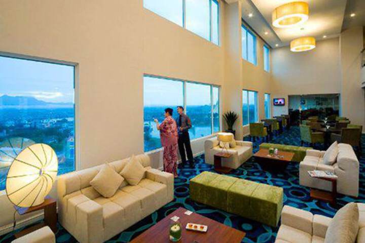 Guest Lobby