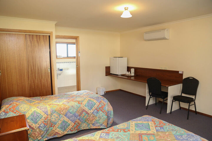 Room 4 of 24