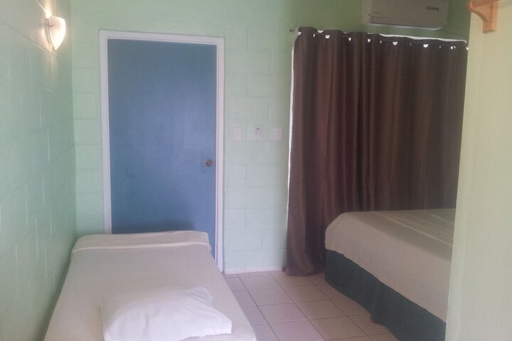 Room 3 of 32