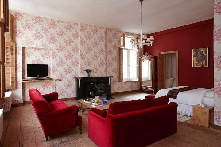 Room 7 of 28