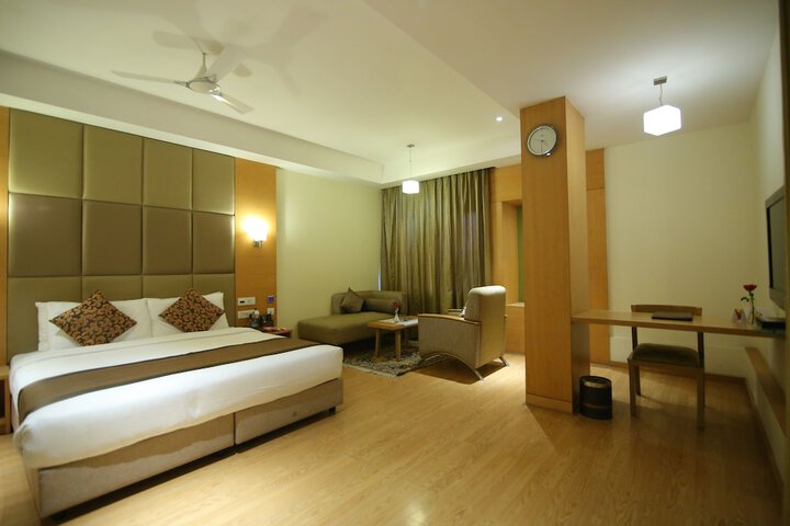 Room 3 of 36