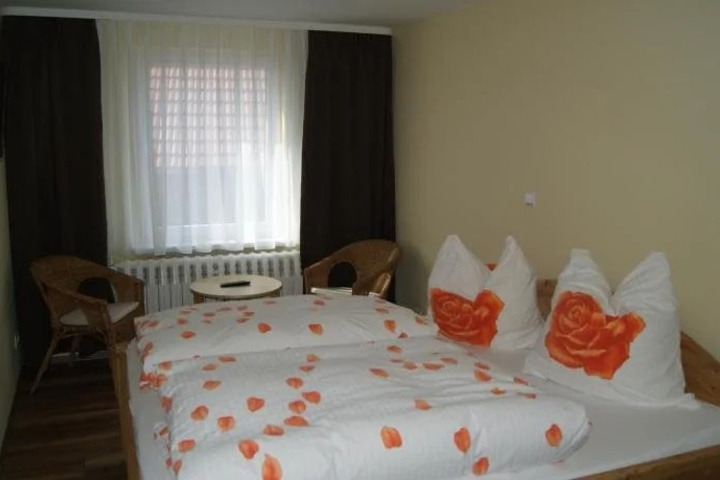 Room 3 of 9
