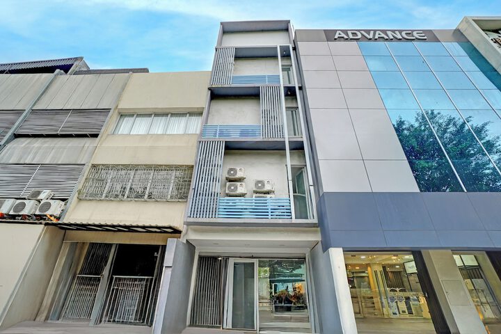Capital O 94914 Kemayoran Guest House