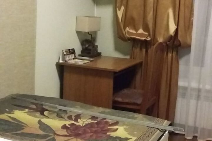 Room 12 of 48