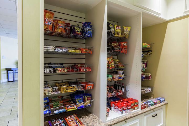 Snack bar