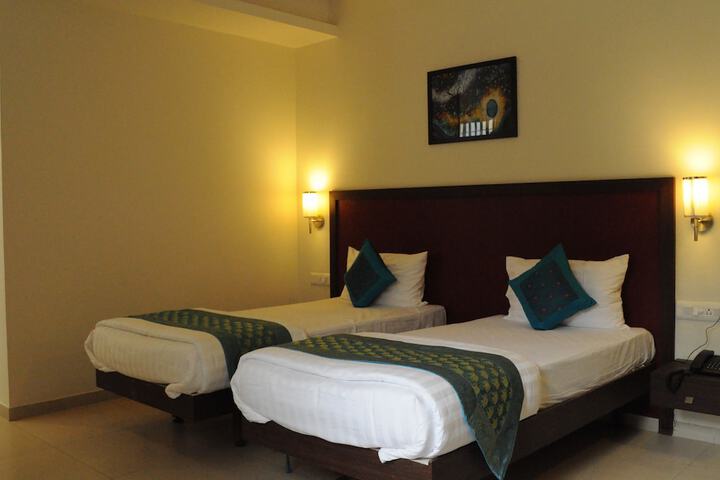 Room 5 of 39