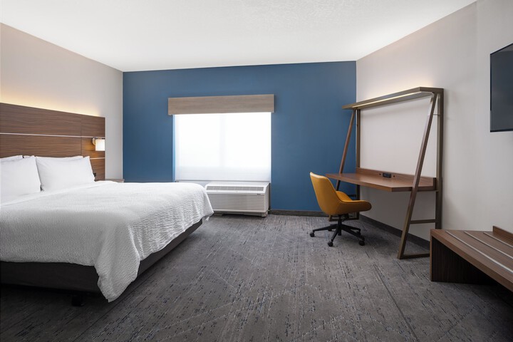 Room 8 of 71