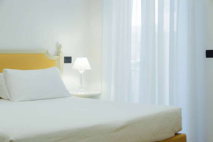 Room 36 of 247