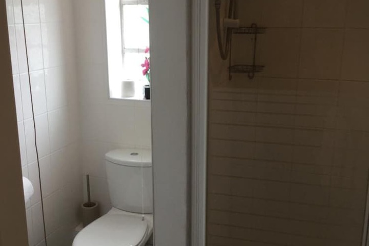 Room 15 of 34