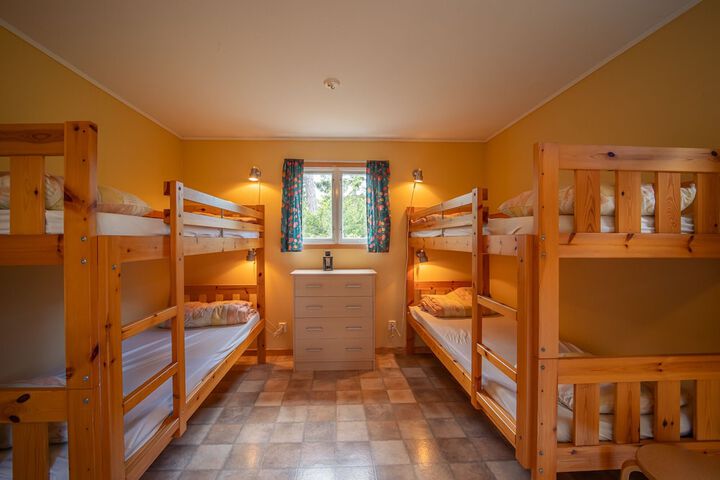 Room 6 of 35