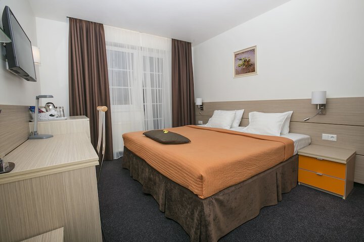 Room 14 of 46