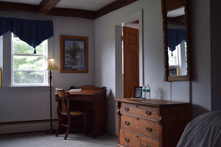 Room 7 of 63