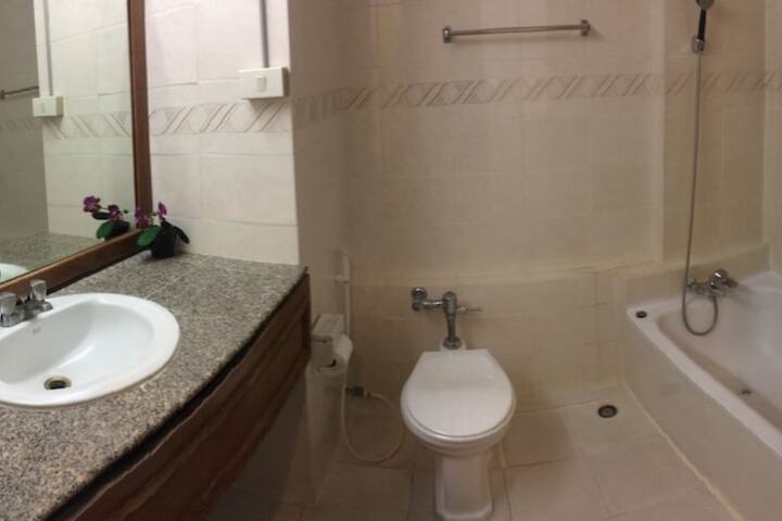 Room 125 of 147
