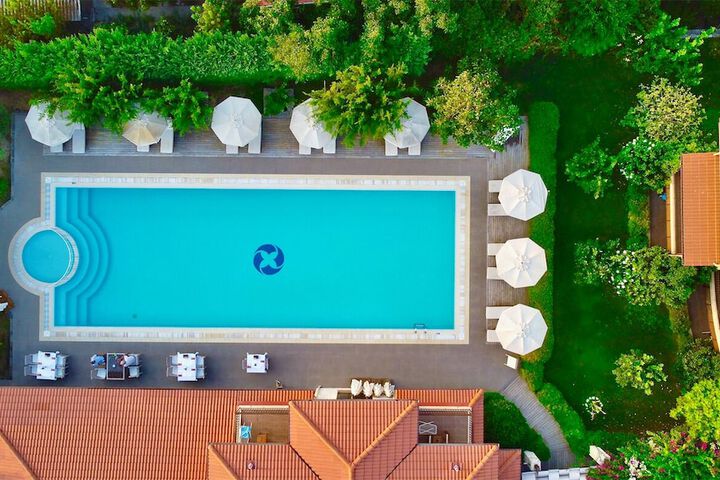 Pool 51 of 88