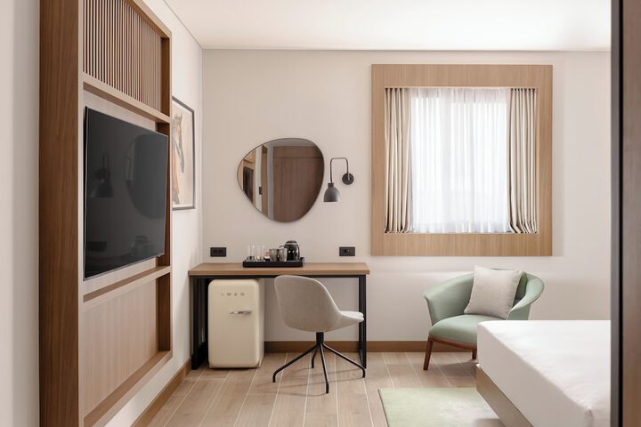 Room 30 of 118