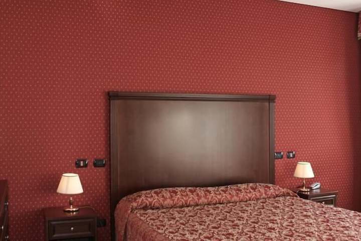Room 13 of 49