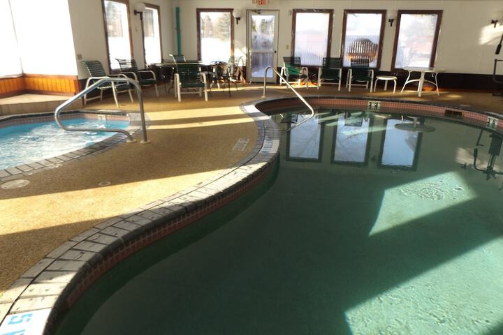 Pool 13 of 39