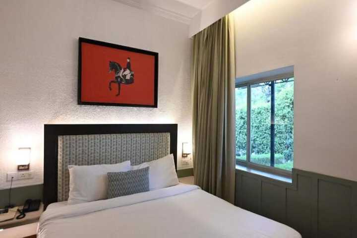 Room 8 of 35