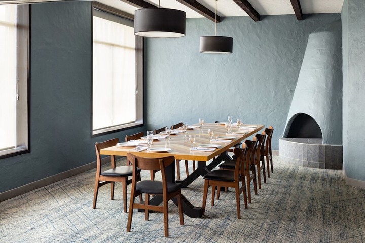 Dining 49 of 77