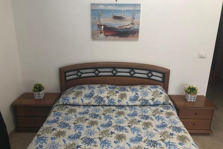 Room 4 of 65