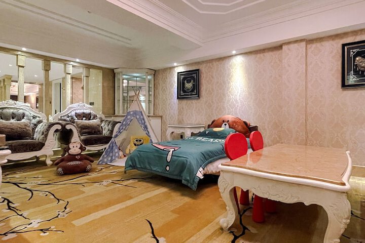 Room 19 of 71
