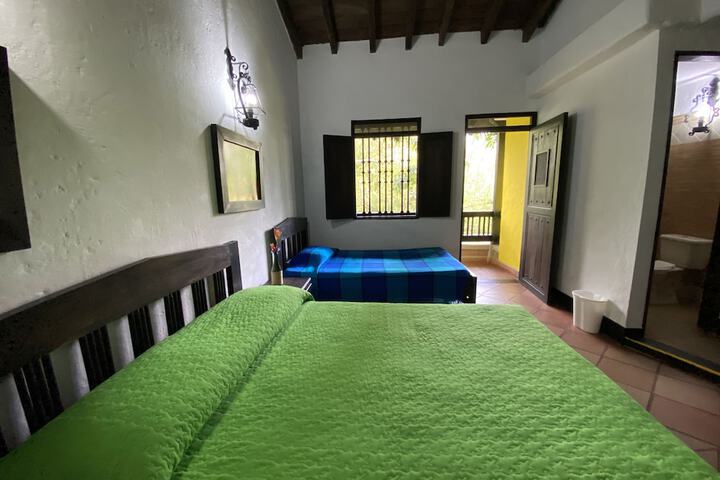 Room 27 of 153