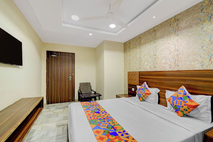 Room 19 of 39