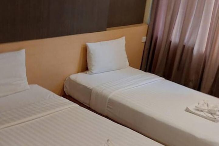 Room 15 of 42