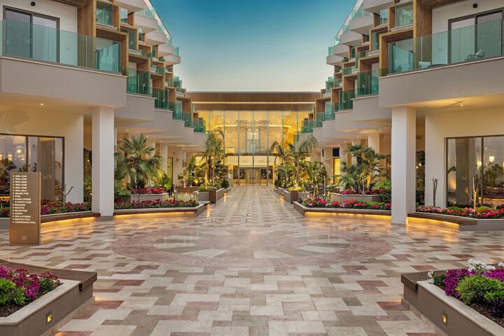 Hotel 176 of 189
